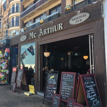 Mc Arthur in De Panne
