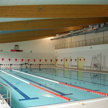 Stedelijk zwembad in Nieuwpoort