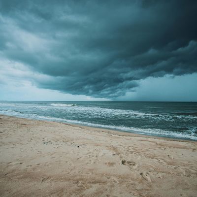 Zo bescherm je jouw vakantiewoning aan zee tegen de winterstormen van 2026