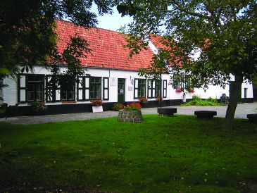 Erfgoedwandeling met een bezoek aan het heemkundig museum Turkeyenhof in Bredene